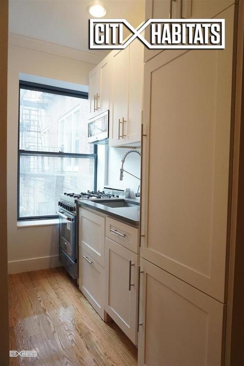 987 Hatch St, Cincinnati, OH 45202 photo 6