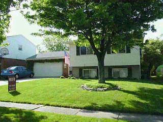 887 Holyoke Dr, Forest Park, OH 45240 photo 3