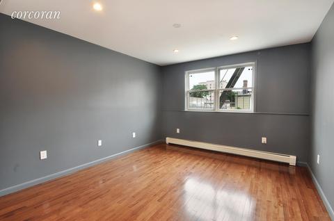 2572 Liddell St, Cincinnati, OH 45225 photo 4
