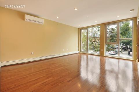 2572 Liddell St, Cincinnati, OH 45225 photo 1