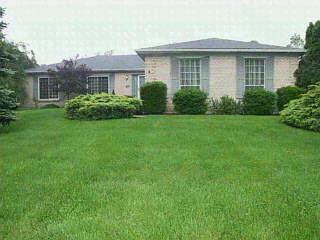 9017 Winthrop Dr, Montgomery, OH 45249 photo 1