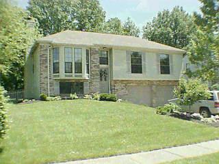 12130 Stillwind Dr, Cincinnati, OH 45249 photo 2