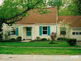 76 Damon Rd, Greenhills, OH 45218 photo 1