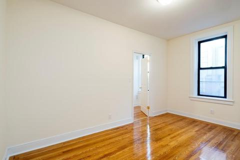 3572 Centurion Dr, Cincinnati, OH 45211 photo 5