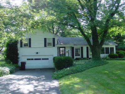 9760 Zig Zag Rd, Montgomery, OH 45242 photo 1