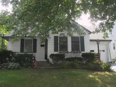 6954 Warder Dr, Cincinnati, OH 45224 photo 1