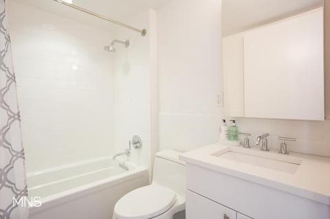 62 Hamlin Dr, Greenhills, OH 45218 photo 8