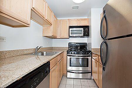 2121 Alpine Pl #403, Cincinnati, OH 45206 photo 3
