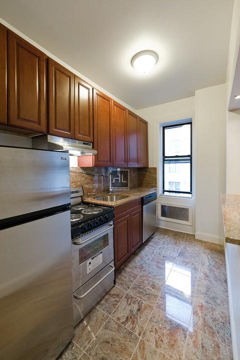 1567 Mandarin Rd, Forest Park, OH 45240 photo 1