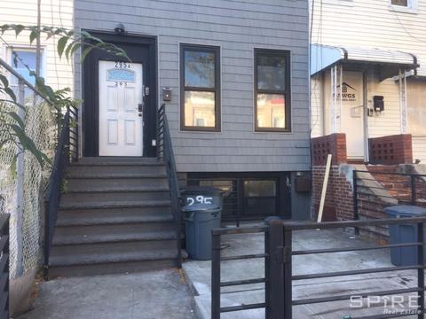 884 Surrey Trl, Cincinnati, OH 45245 photo 8