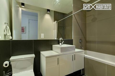 3132 Wooster Pl, Cincinnati, OH 45211 photo 6