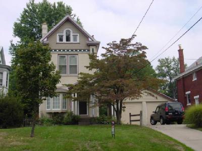 3036 Lischer Ave, Cincinnati, OH 45211 photo 3