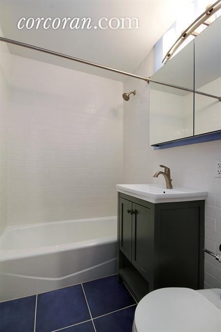 3973 Ardmore Ave, Cincinnati, OH 45229 photo 6