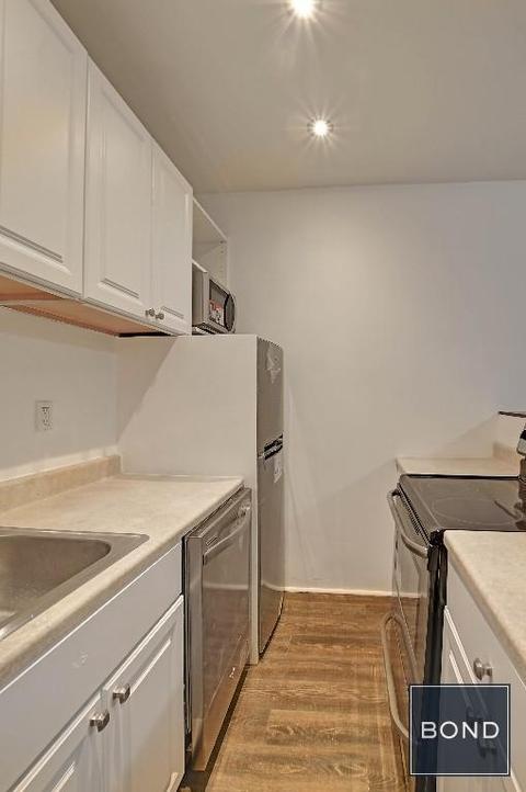 108 Green St, Cincinnati, OH 45202 photo 1