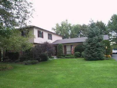 9023 Winthrop Dr, Montgomery, OH 45249 photo 1