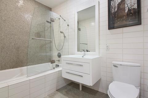 952 Kirbert Ave, Cincinnati, OH 45205 photo 15
