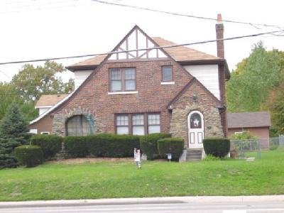 7045 Hamilton Ave, Cincinnati, OH 45231 photo 1