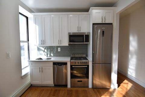 3870 Brigadoon Dr, Cincinnati, OH 45255 photo 1