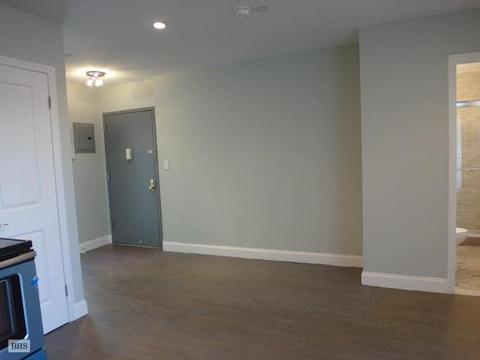 685 Kennecot Ct, Cincinnati, OH 45244 photo 4