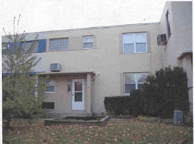 15 Andover Rd, Greenhills, OH 45218 photo 1