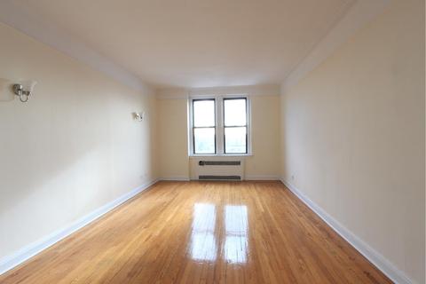 1208 Thomas Ct, Lincoln Heights, OH 45215 photo 2