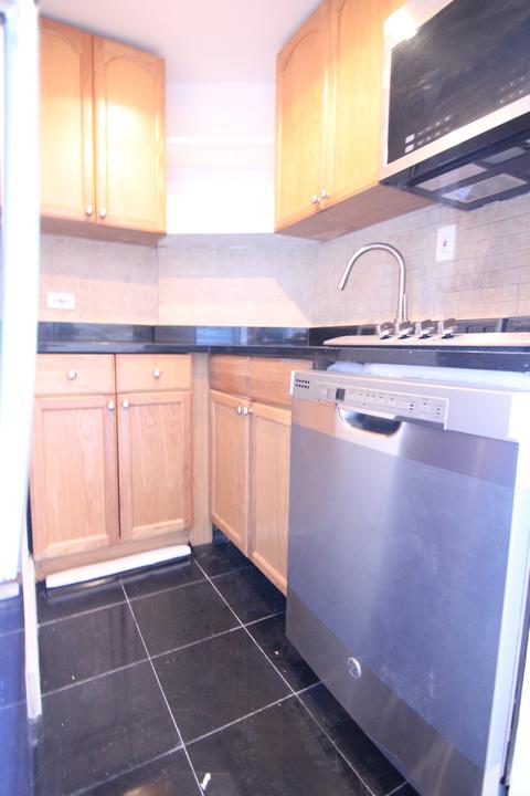 1641 Sutton Ave, Cincinnati, OH 45230 photo 3