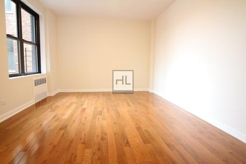 666 Regent Rd, Cincinnati, OH 45245 photo 14