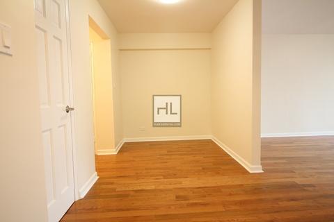 666 Regent Rd, Cincinnati, OH 45245 photo 7
