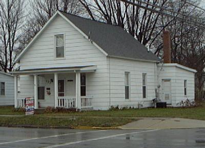 323 Main St, Blanchester, OH 45107 photo 2