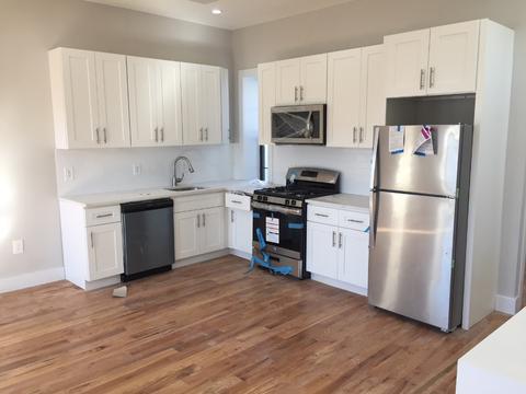8875 Camargo Rd, Cincinnati, OH 45243 photo 4