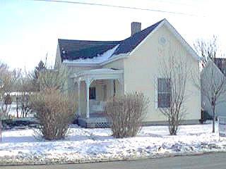 213 Bourbon St, Blanchester, OH 45107 photo 3