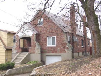 4627 Chickering Ave, Cincinnati, OH 45232 photo 3