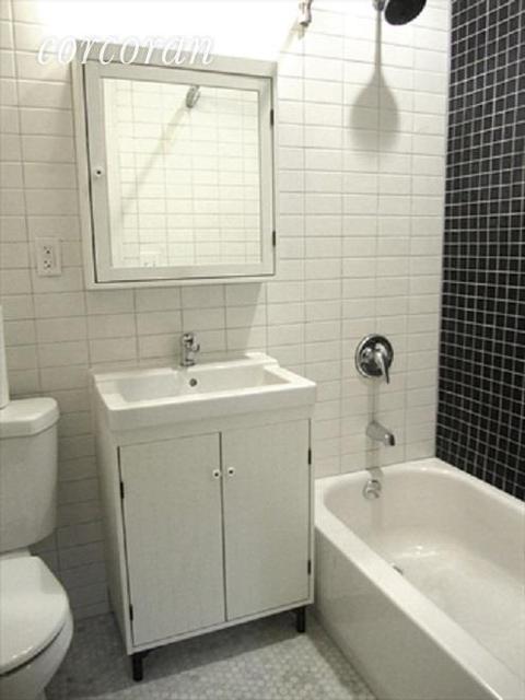 3036 Taylor Ave, Cincinnati, OH 45220 photo 4