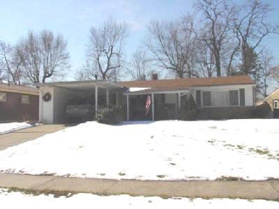 951 Hollytree Dr, Cincinnati, OH 45231 photo 3