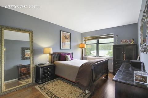 3710 Monets Ln, Evendale, OH 45241 photo 5