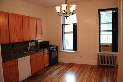 1048 Schiff Ave, Cincinnati, OH 45205 photo 4