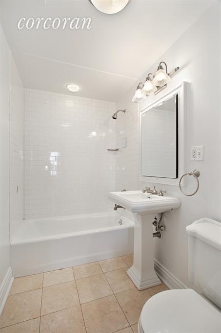 663 Mccormick Ln, Cincinnati, OH 45245 photo 8
