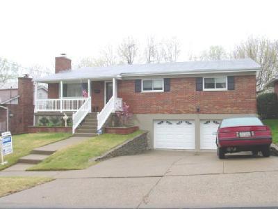 4380 Pinecroft Dr, Cincinnati, OH 45211 photo 2