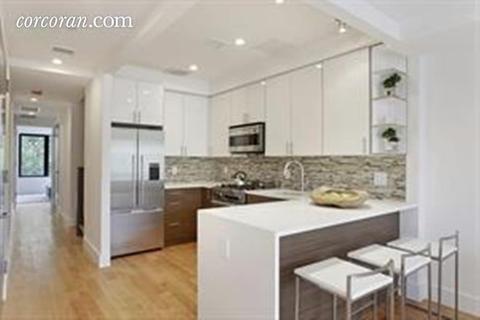 3475 Cornell Pl, Cincinnati, OH 45220 photo 2