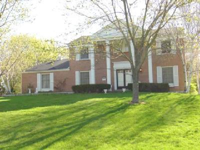 11012 Embassy Dr, Forest Park, OH 45240 photo 3