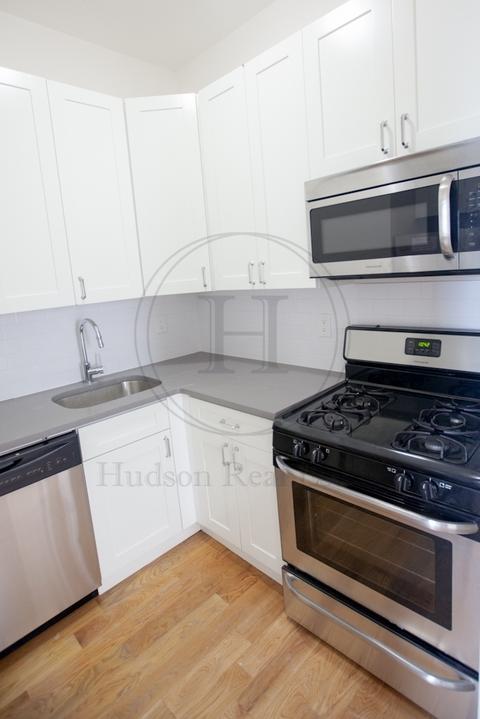 8756 Daly Rd, Cincinnati, OH 45231 photo 2