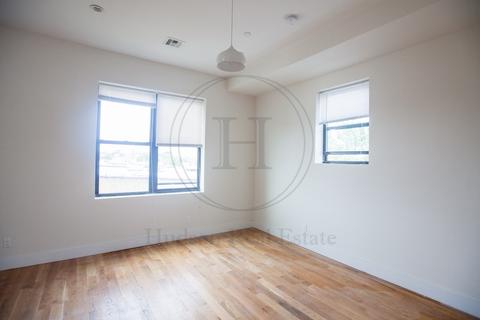 8756 Daly Rd, Cincinnati, OH 45231 photo 5