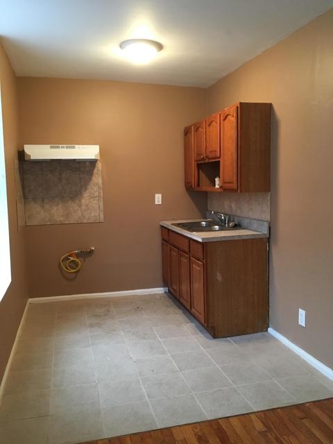 7015 Britton Ave, Cincinnati, OH 45227 photo 2
