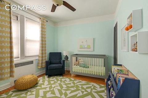 1155 Cedar Ave, Cincinnati, OH 45224 photo 5