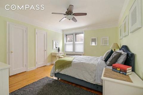 1155 Cedar Ave, Cincinnati, OH 45224 photo 4