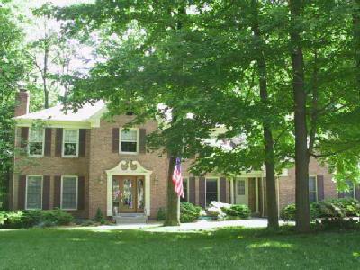8444 Greenleaf Dr, Cincinnati, OH 45255 photo 3