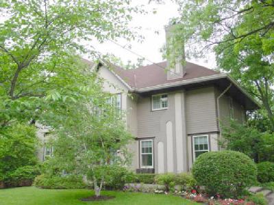 2136 E Hill Ave, Cincinnati, OH 45208 photo 2