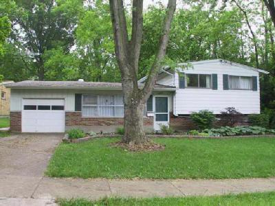 8973 Mockingbird Ln, Cincinnati, OH 45231 photo 2
