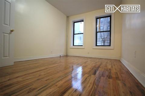 2826 Robert Ave, Cincinnati, OH 45211 photo 1