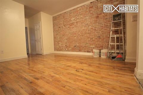 2826 Robert Ave, Cincinnati, OH 45211 photo 2